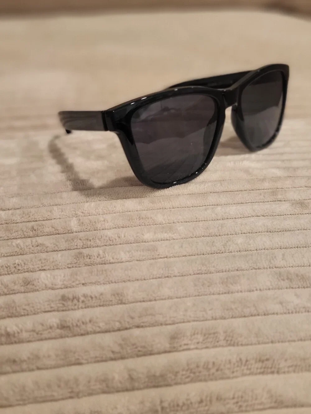 Black Sunglasses - Classic Square Frame